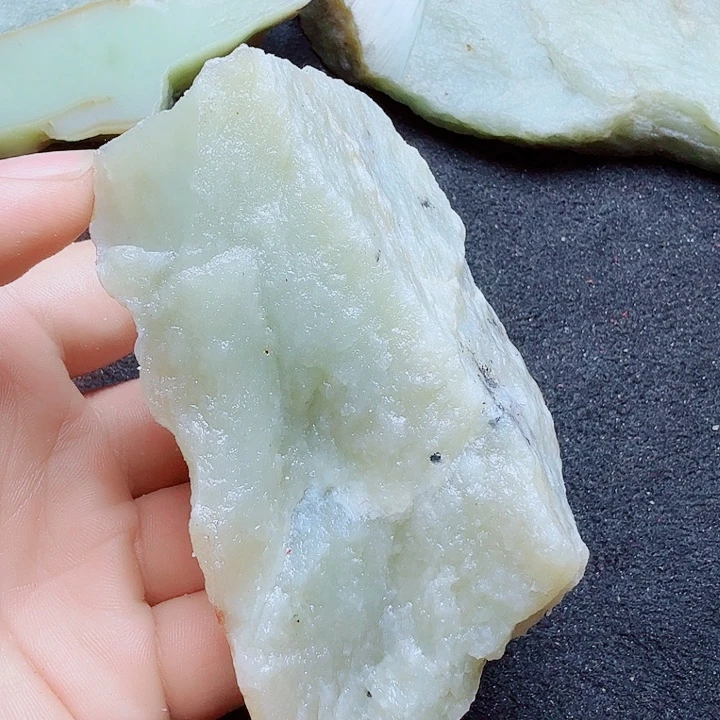 未镶嵌和田玉（糖玉）珠宝半成品