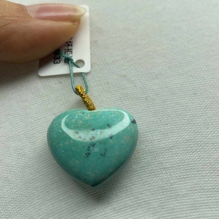 绿松石未镶嵌珠宝