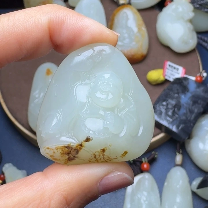 和田玉颈饰未镶嵌