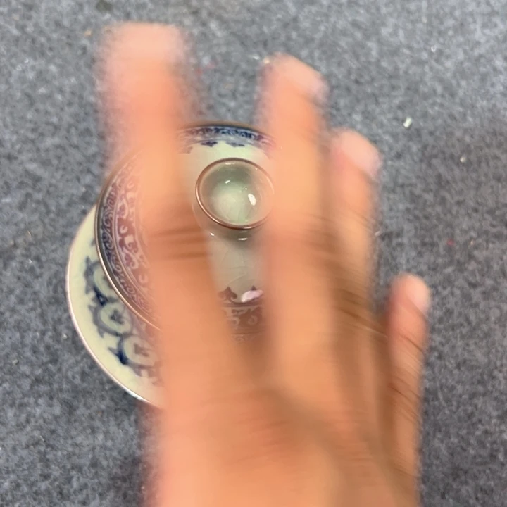 淘泥宝相盖碗微瑕