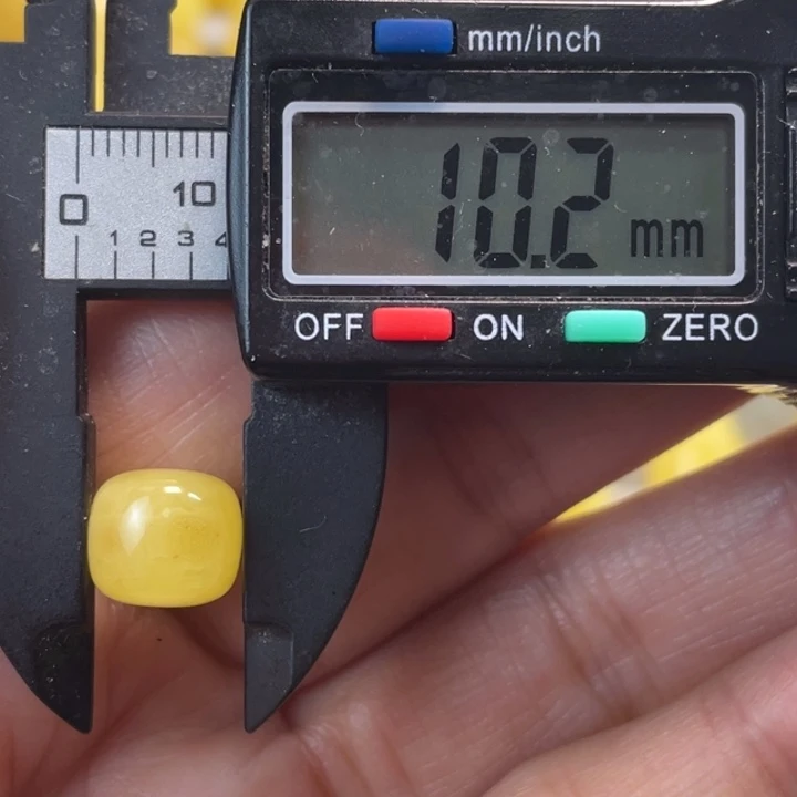 蜜蜡未镶嵌裸石16杂