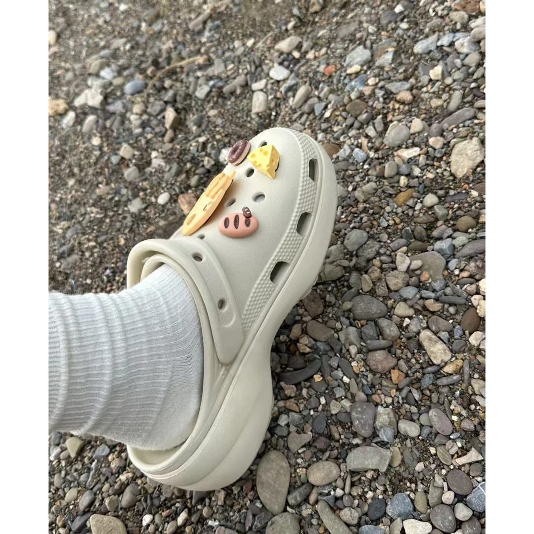 云朵洞洞鞋时尚百搭4.1cm