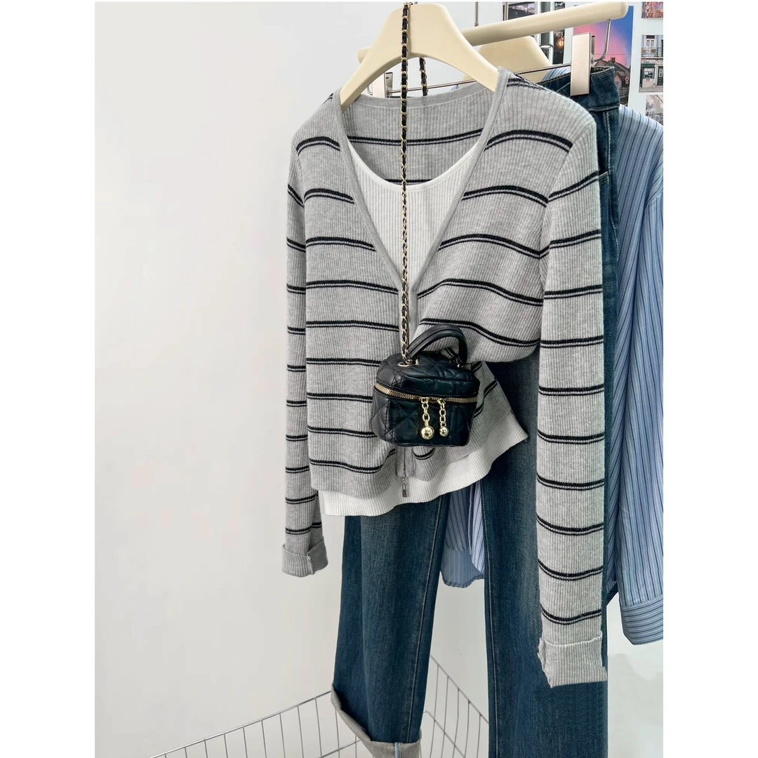 6672设计感假两件拉链条纹羊毛针织大码开衫2025秋季韩系气质上衣