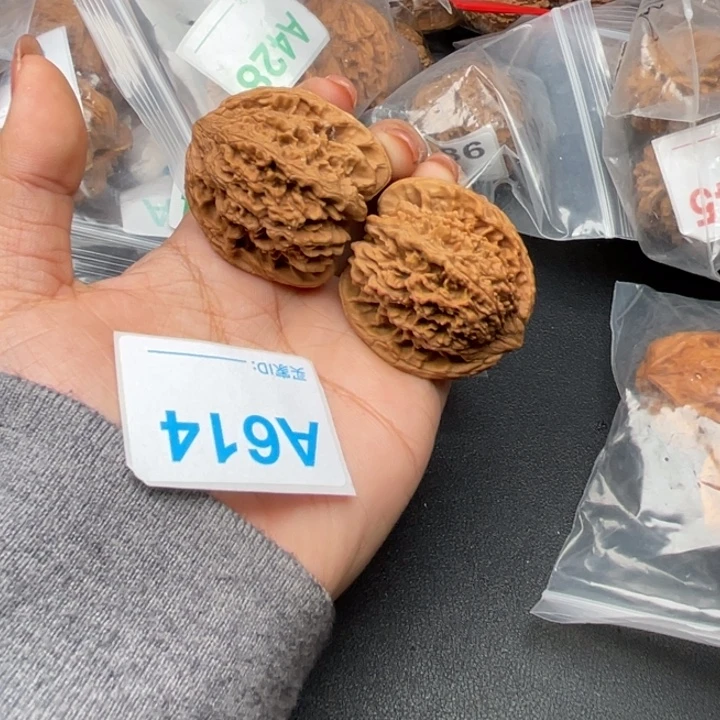 文玩核桃吊坠核桃