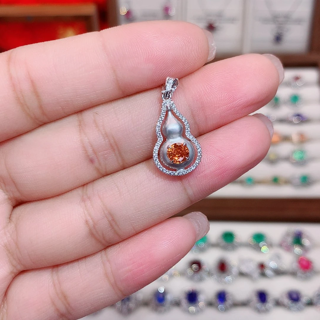 石榴石（芬达石）吊坠18K金镶嵌0.55ct/七天无理由