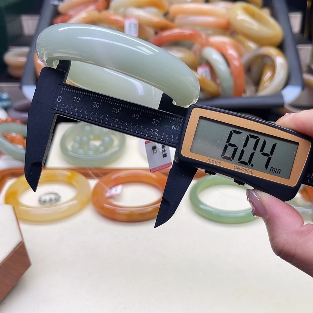 石英岩玉未镶嵌手镯23号