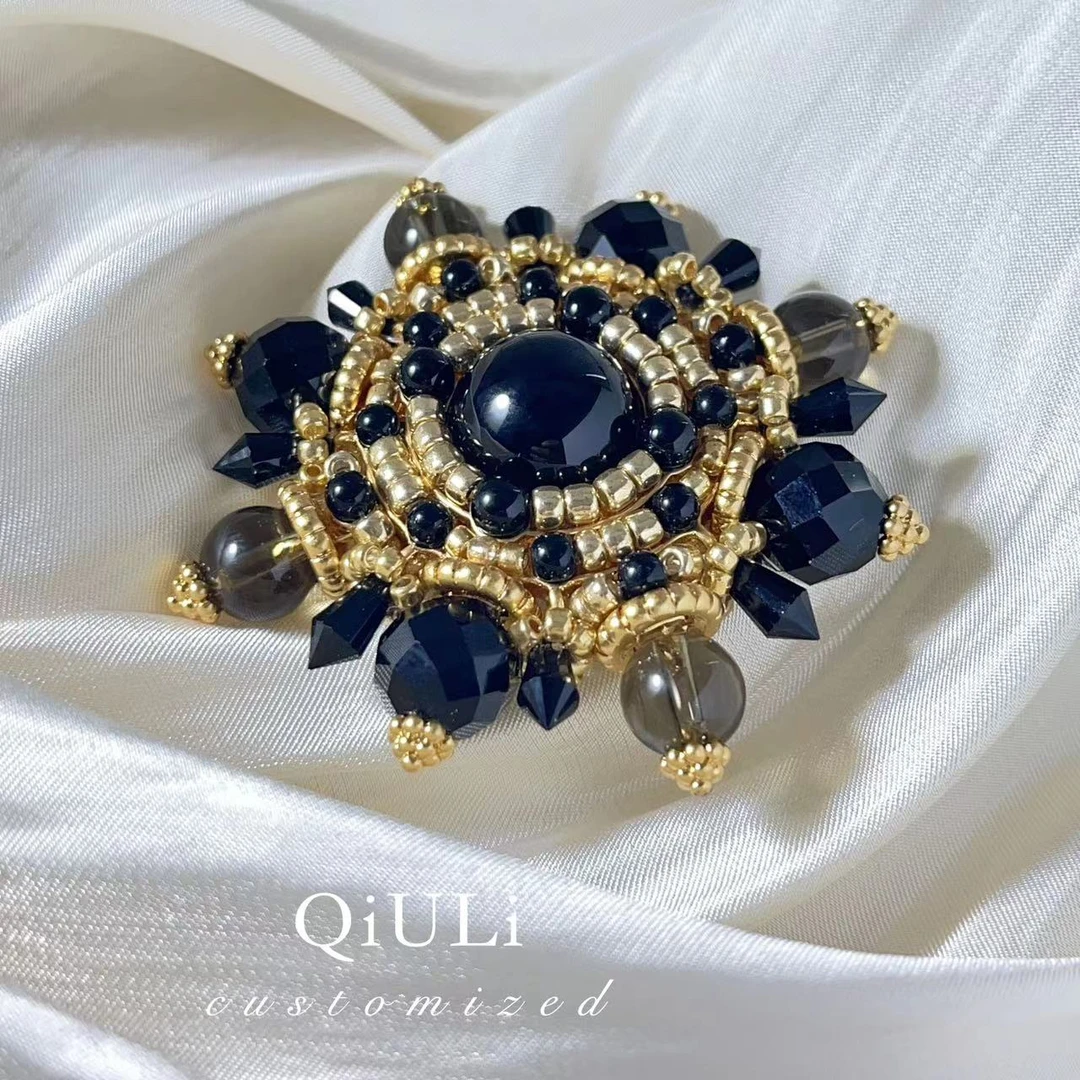 合金合成锆石胸针 邱黎 · 复古文艺风海蓝黑金色十字胸针 1h3091