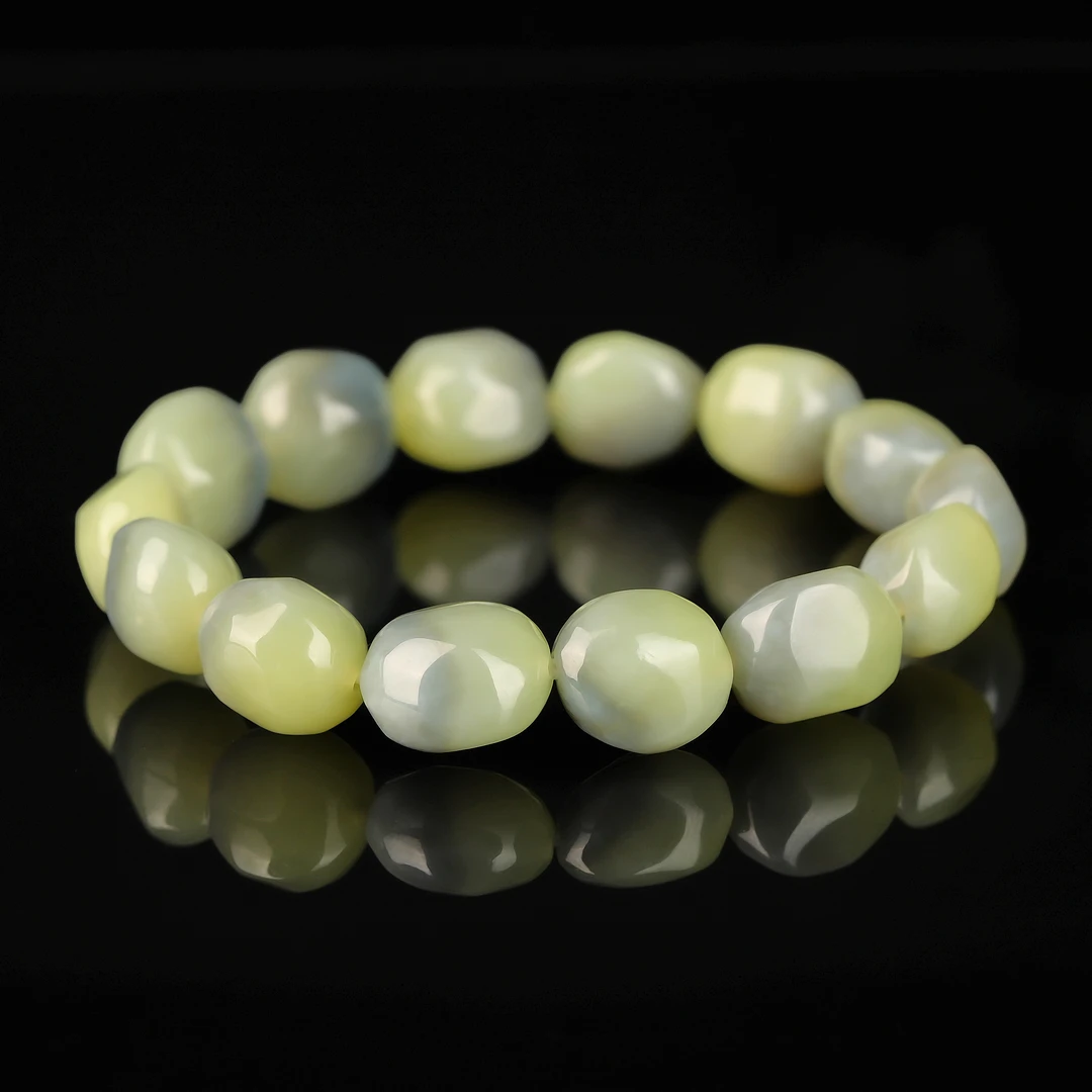 典藏级 新疆和田玉蓝皮黄口随型手串 12mm± H91711