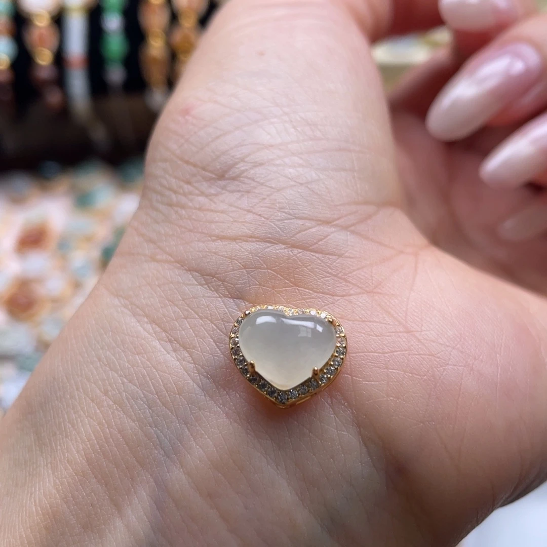 翡翠银S925镶嵌颈饰翡翠