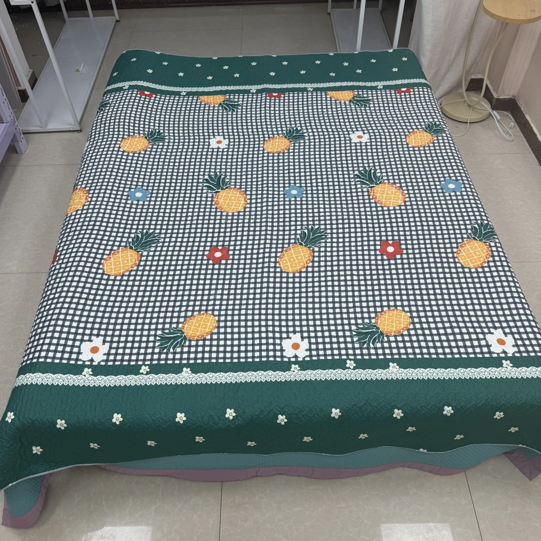 菠萝格200*225±5cm四季床盖三层夹棉亲肤透气双人床盖防滑款