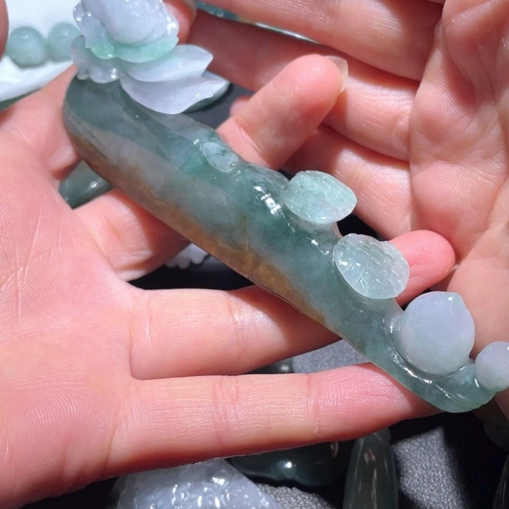 【闪购商品】翡翠颈饰未镶嵌天然翡翠