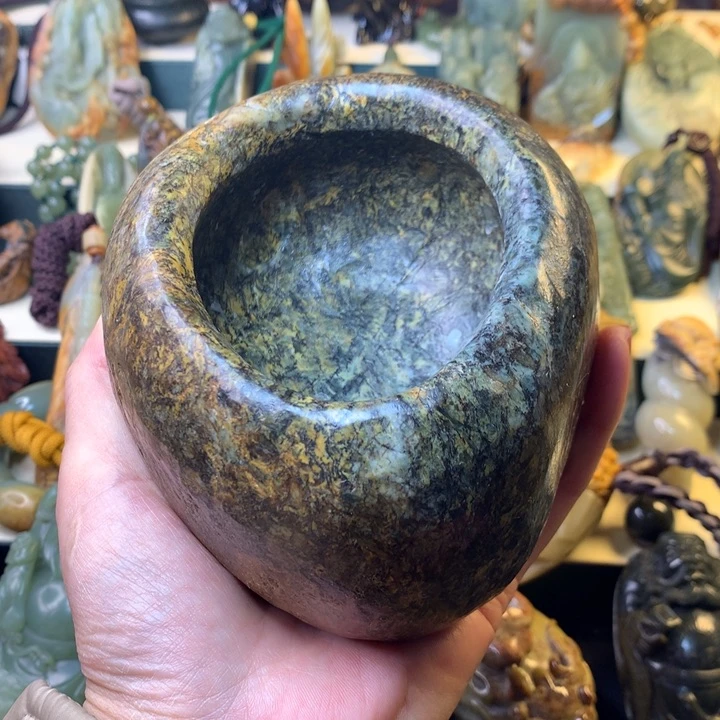 岫岩河磨玉（透闪石质玉）手链未镶嵌主****鬼