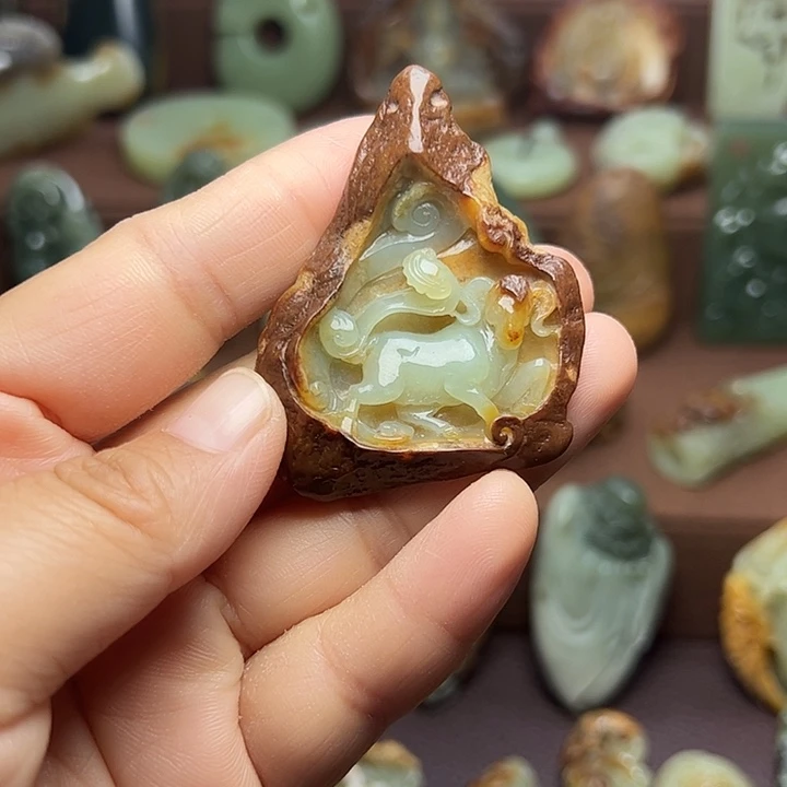 岫岩河磨玉（透闪石质玉）未镶嵌颈饰