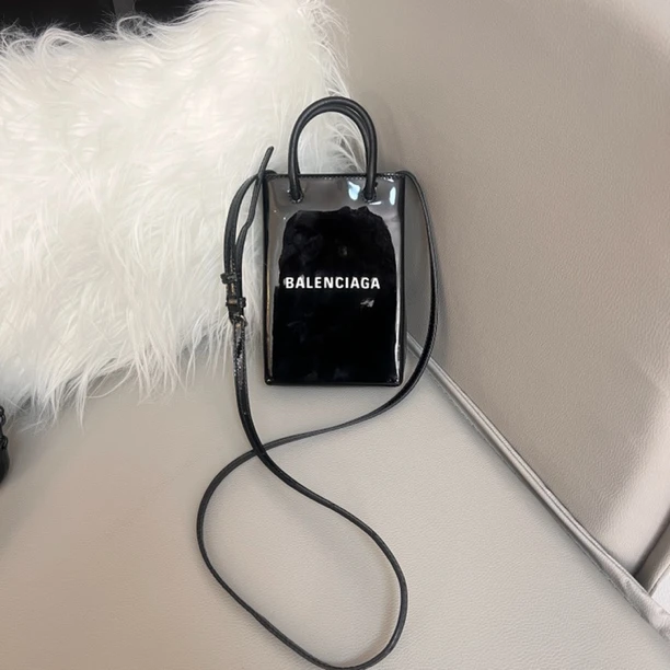 95新 Balenciaga/巴黎世家 黑色漆皮小号手机包手提斜挎迷你托特