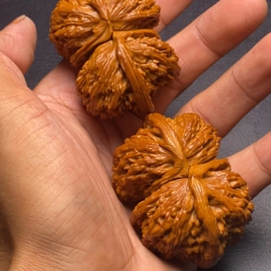 【闪购商品】把件文玩核桃打包