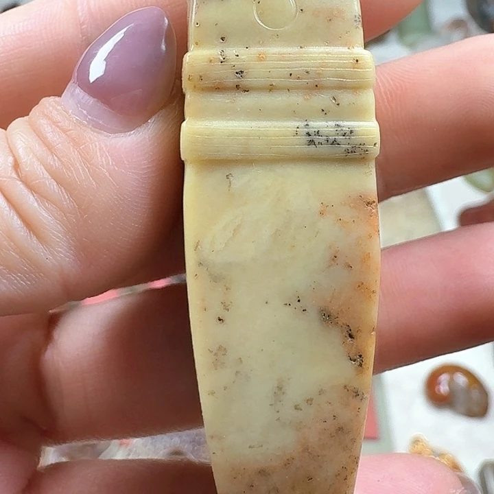 和田玉未镶嵌摆件飞**鸣