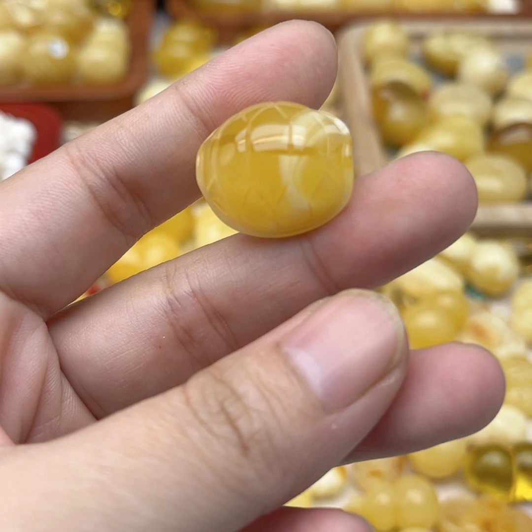 蜜蜡未镶嵌裸石配饰