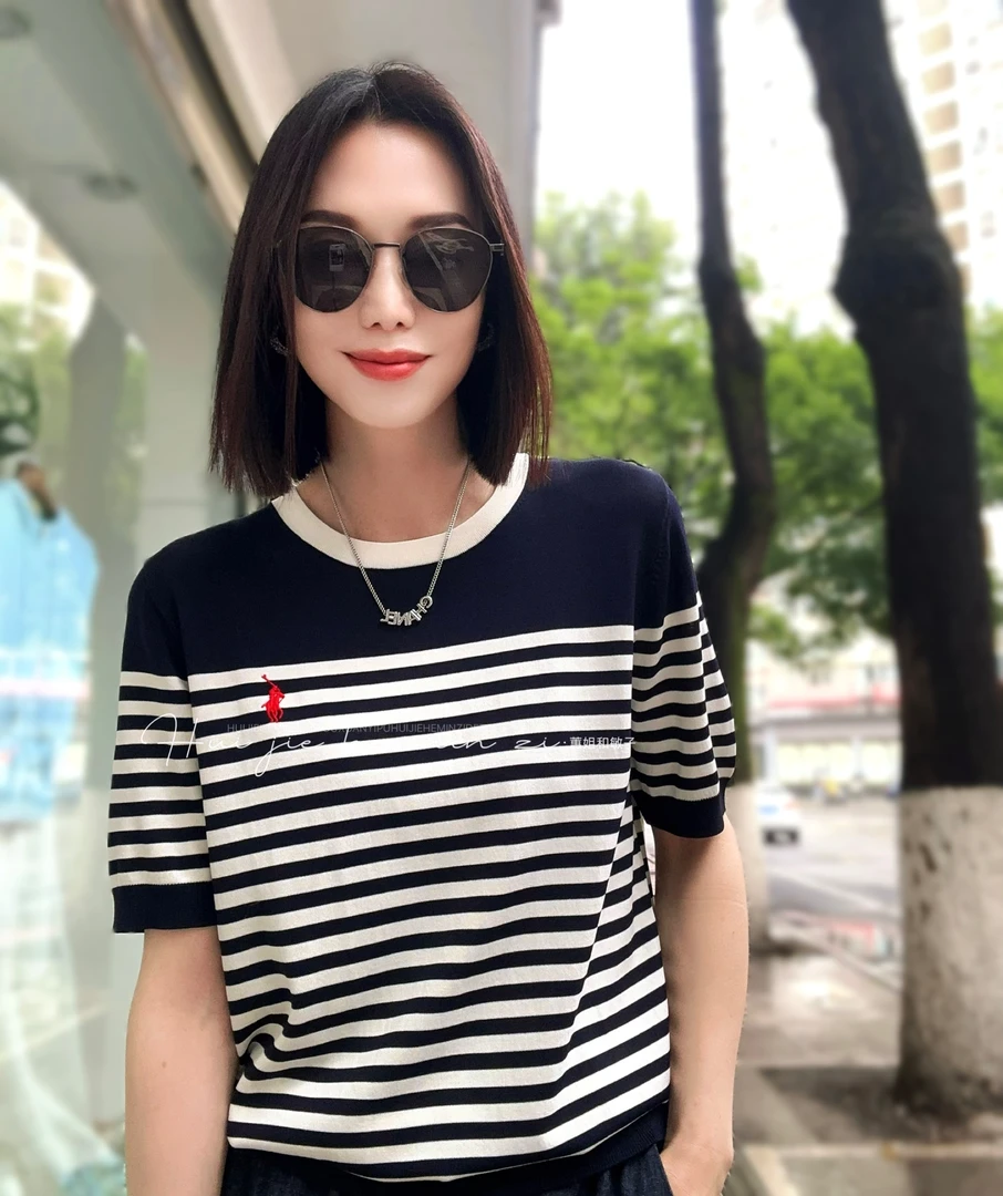 【蕙姐推荐】94潮流时尚气质百搭天丝刺绣小马标撞色条纹海魂衫