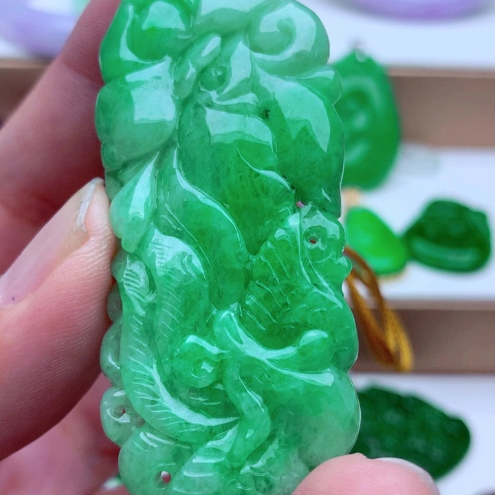 翡翠未镶嵌吊坠(不含链)