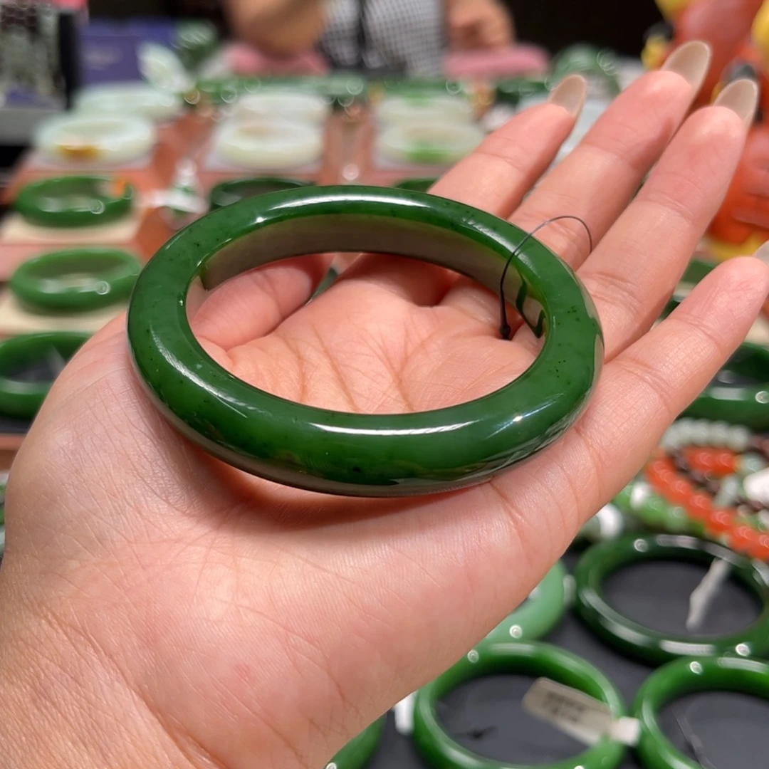 和田玉（碧玉）手镯未镶嵌