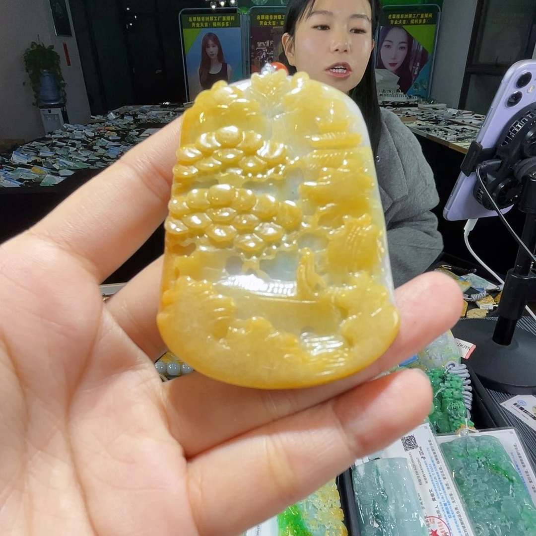 颈饰未镶嵌翡翠一
