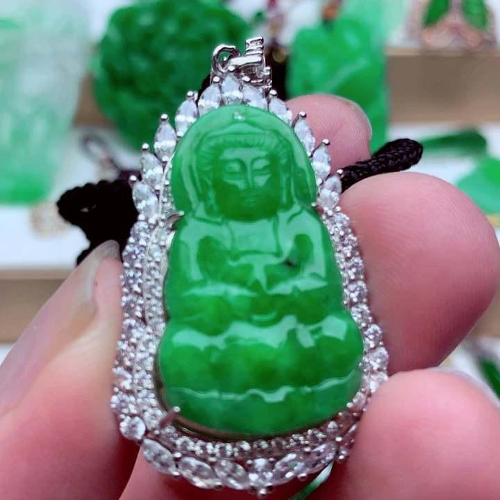 吊坠(不含链)未镶嵌翡翠