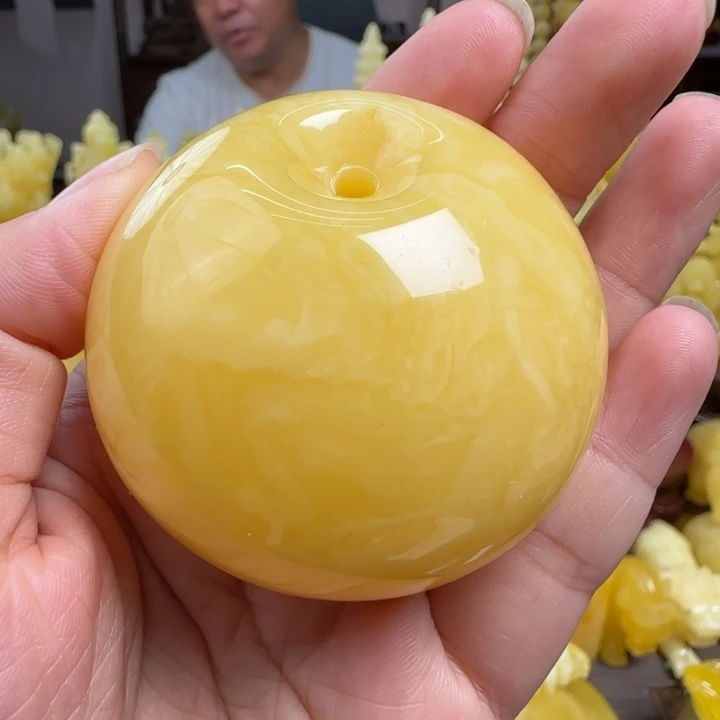 蜜蜡未镶嵌珠宝奇石