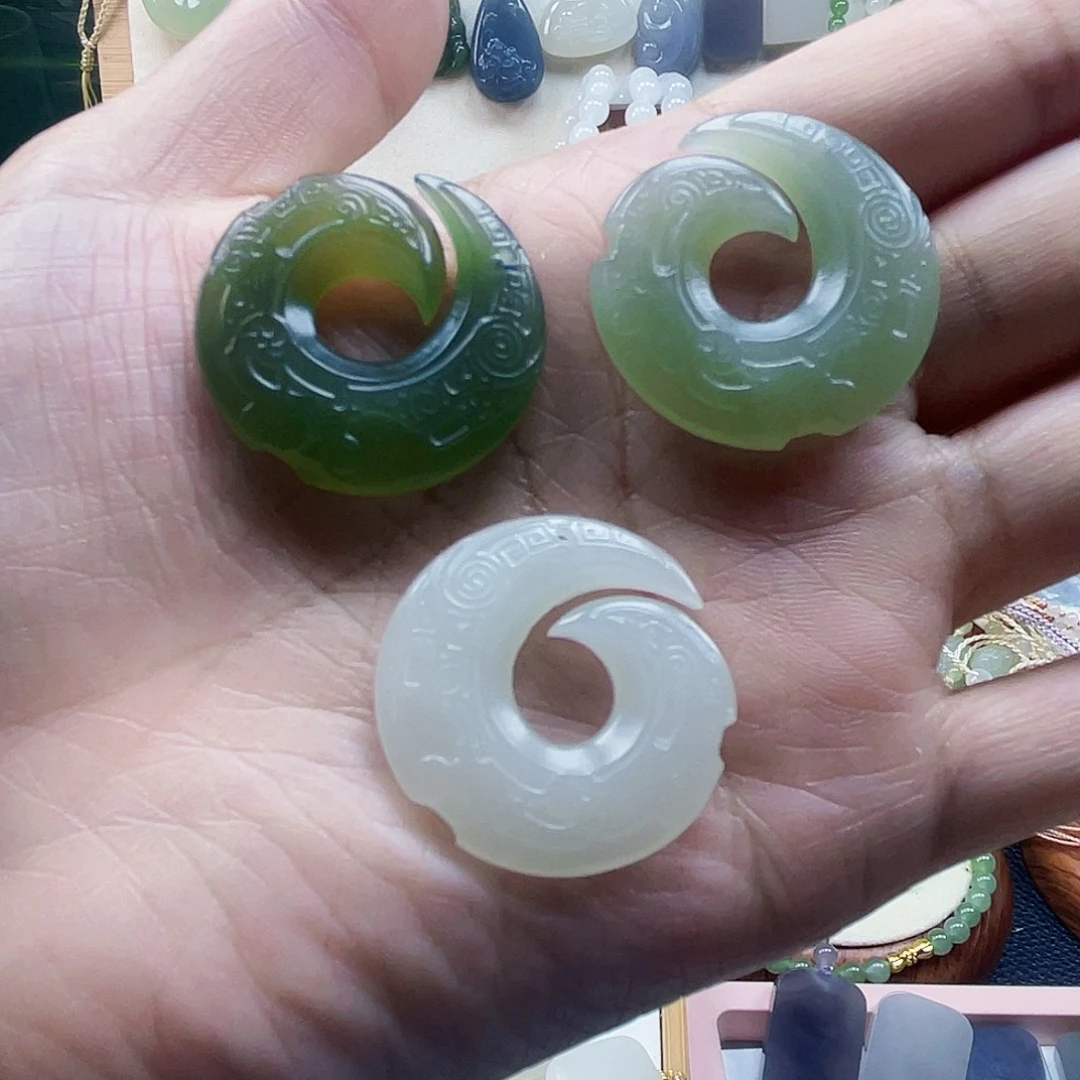 和田玉未镶嵌吊坠(不含链)多样性发1