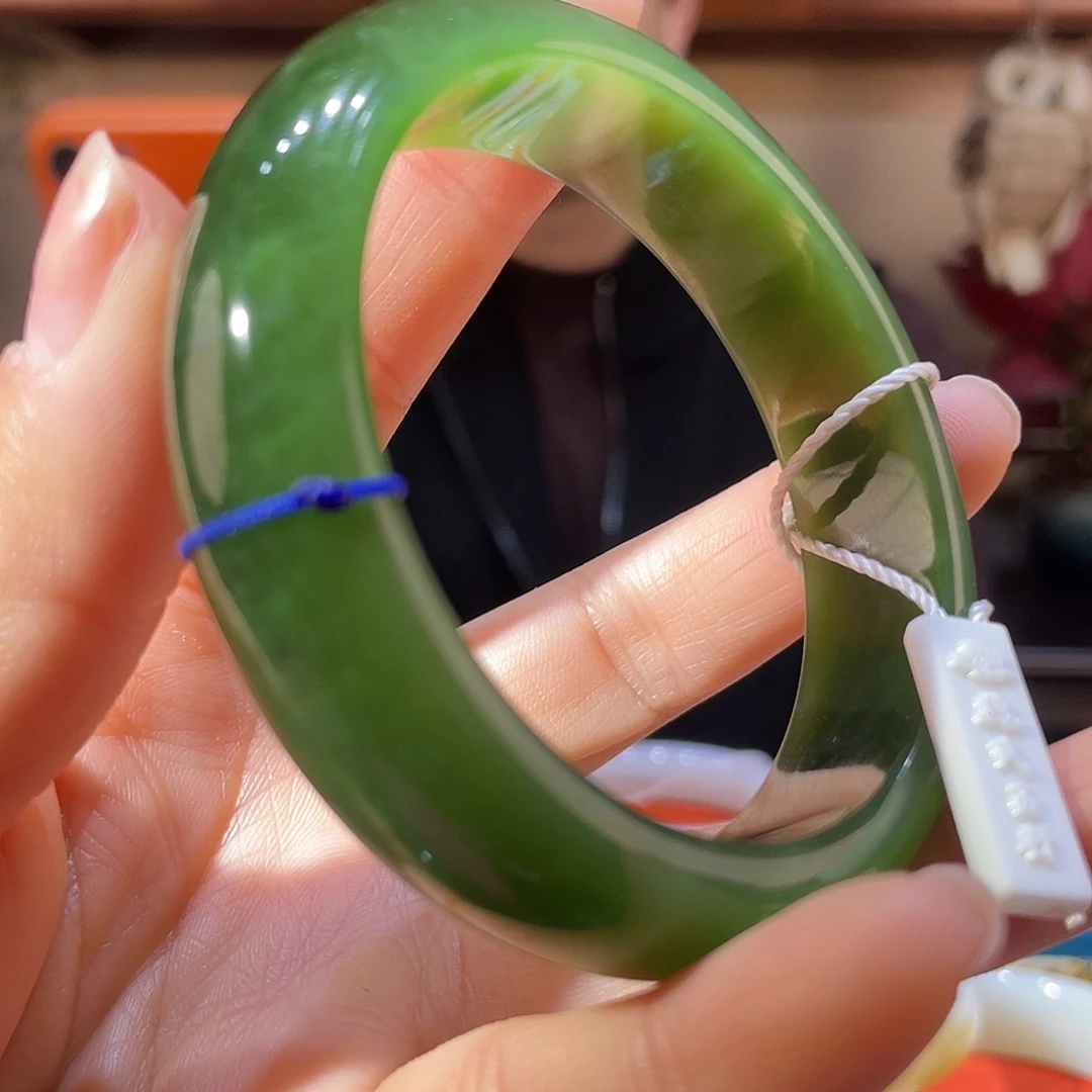 和田玉（碧玉）未镶嵌手镯