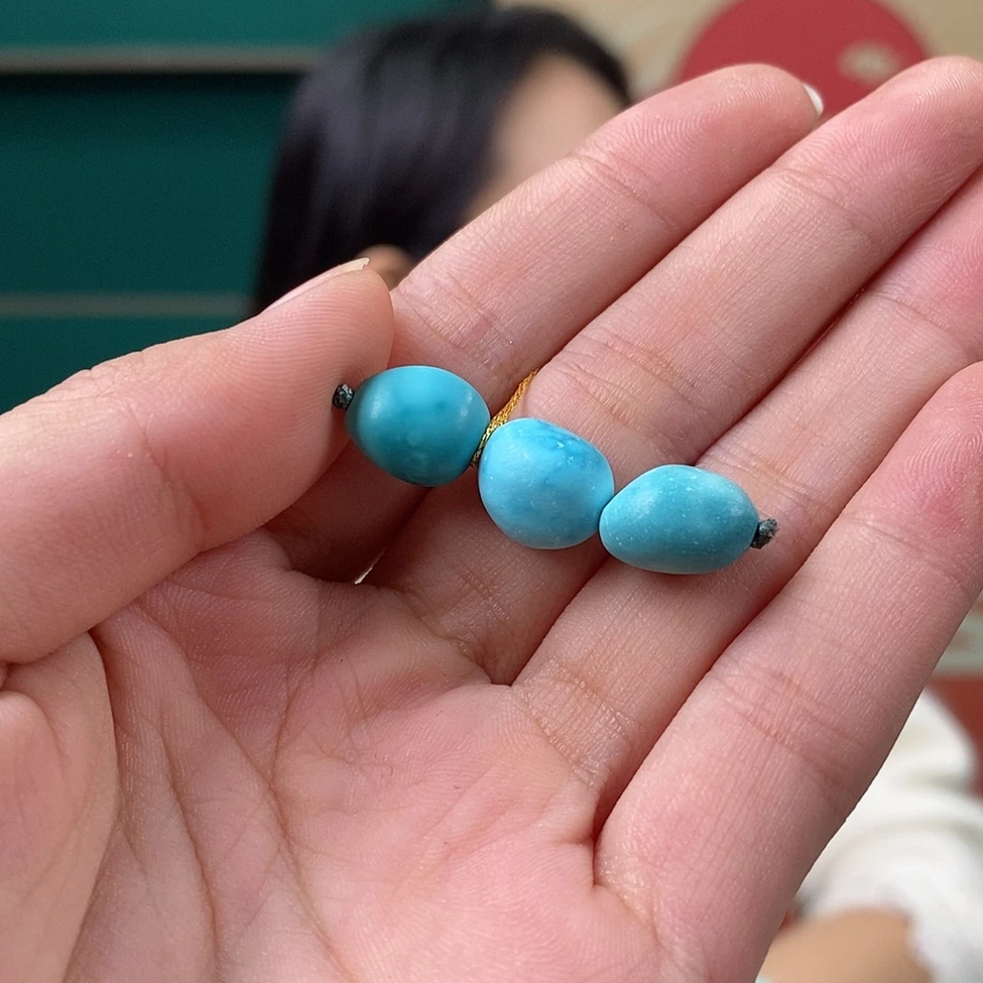 蓝***胖绿松石未镶嵌珠宝奇石