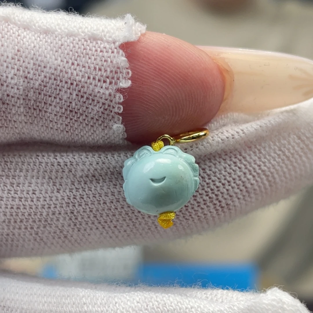 绿松石未镶嵌挂件