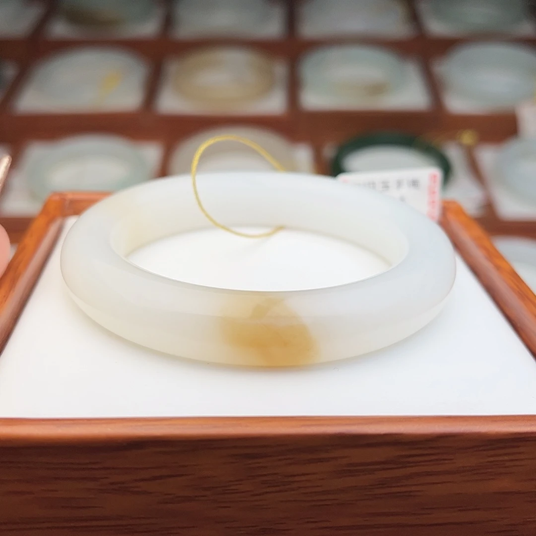 和田玉未镶嵌手镯54.6