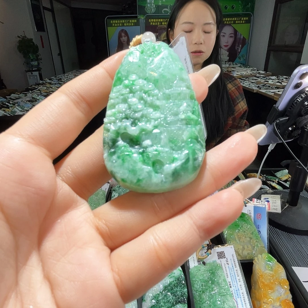 颈饰未镶嵌翡翠一