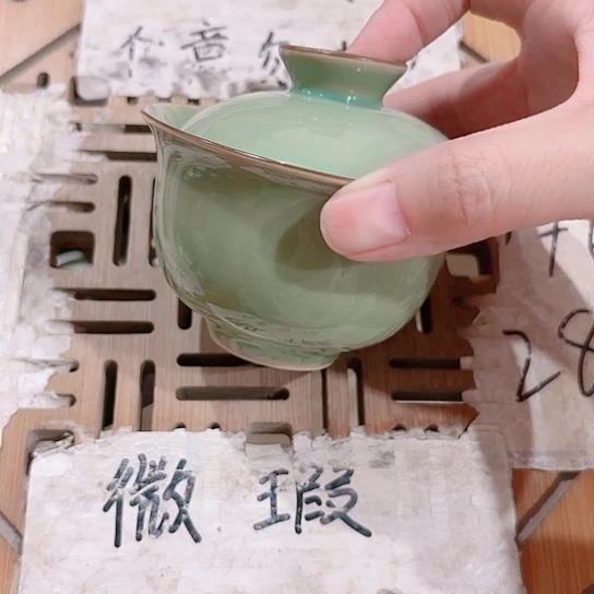 微瑕介意的勿拍，喜欢再下单，谢谢支持