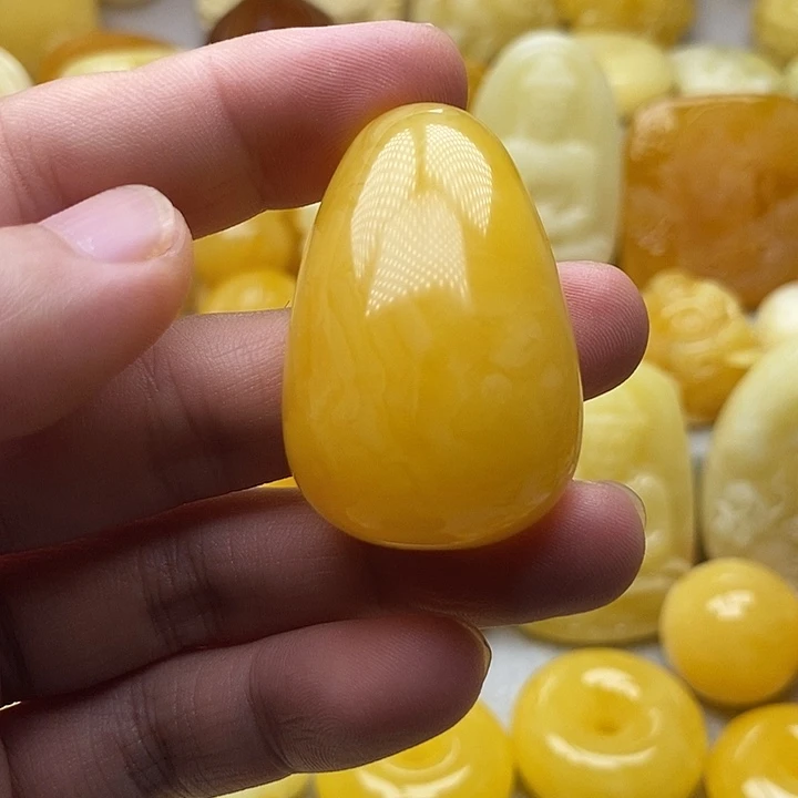 琥珀颈饰未镶嵌琥珀蜜蜡吊坠
