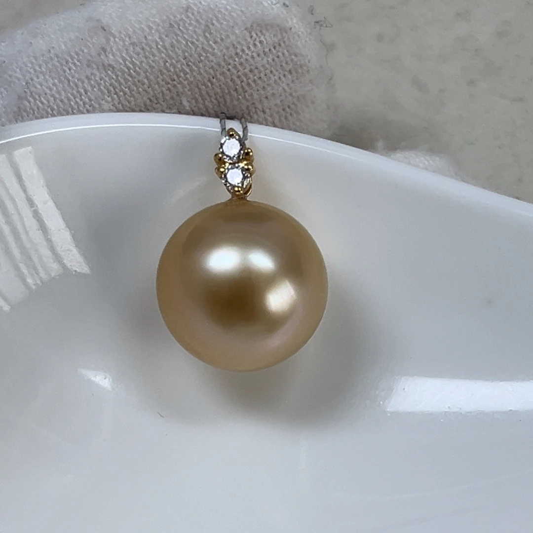 18K金镶嵌吊坠(不含链)海水珍珠12.5mm