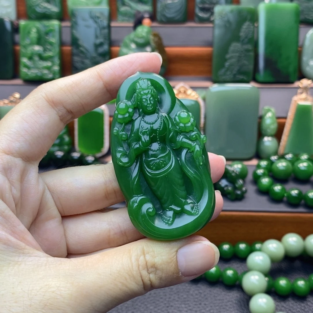 颈饰未镶嵌和田玉（碧玉）美**型观音