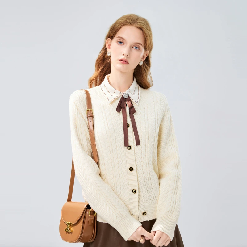 王小鸭休闲百搭针织衫女2025秋冬新款减龄百搭圆领麻花毛衣外套