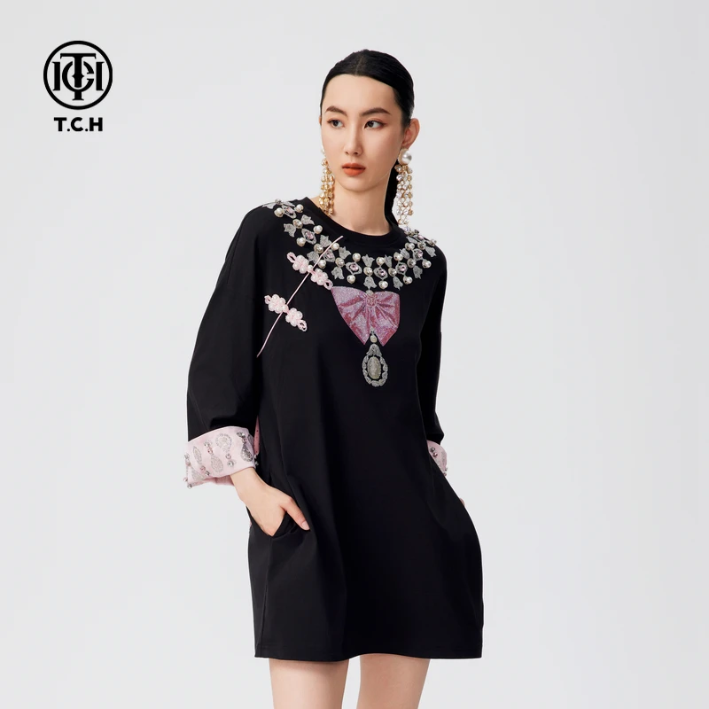 TCH-2025秋季新款轻奢重工烫钻新中式连衣裙时尚T恤裙T72C306012