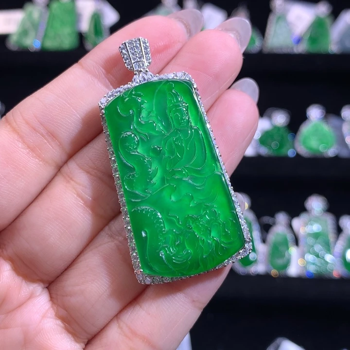 【闪购商品】颈饰银S925镶嵌翡翠