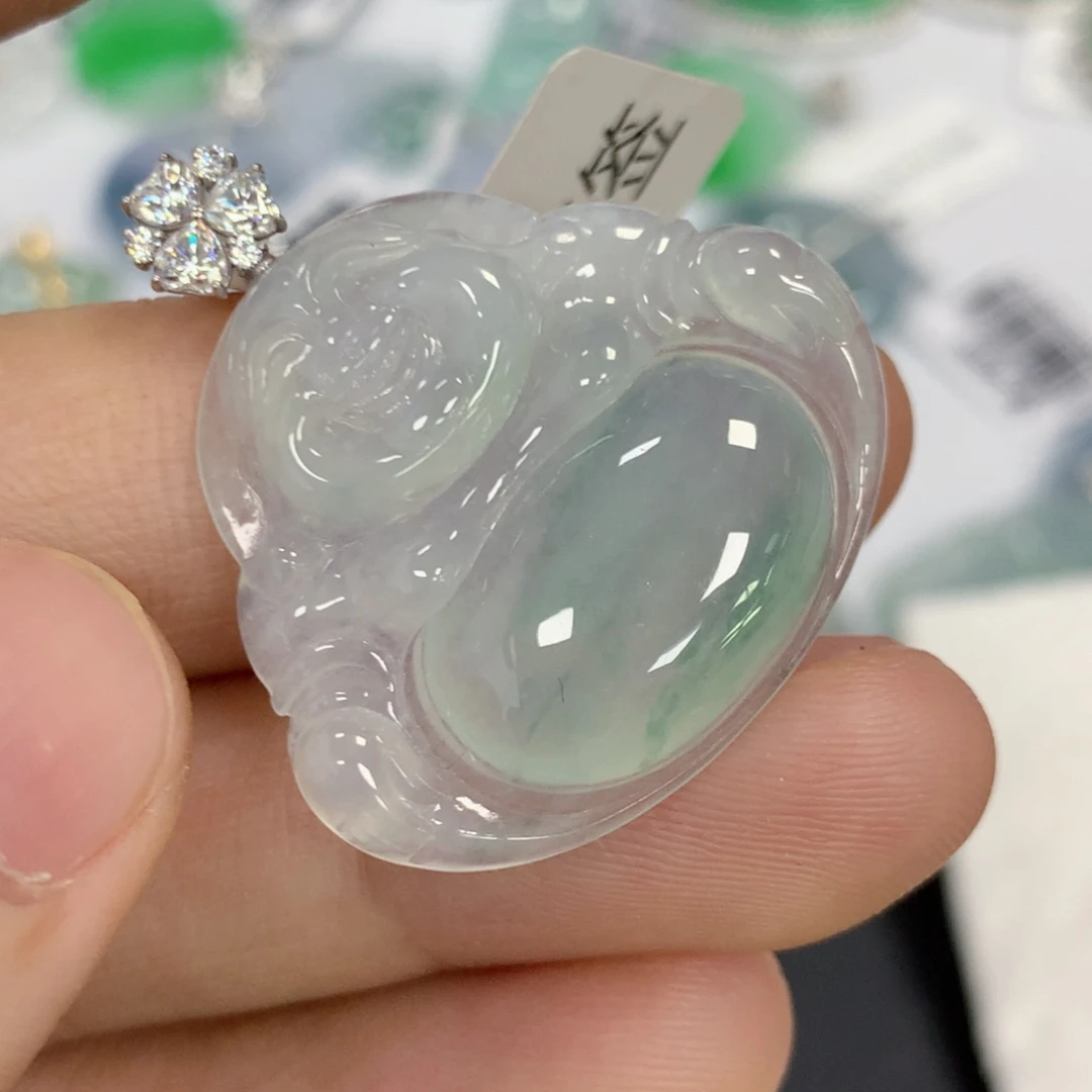 颈饰18K金镶嵌翡翠