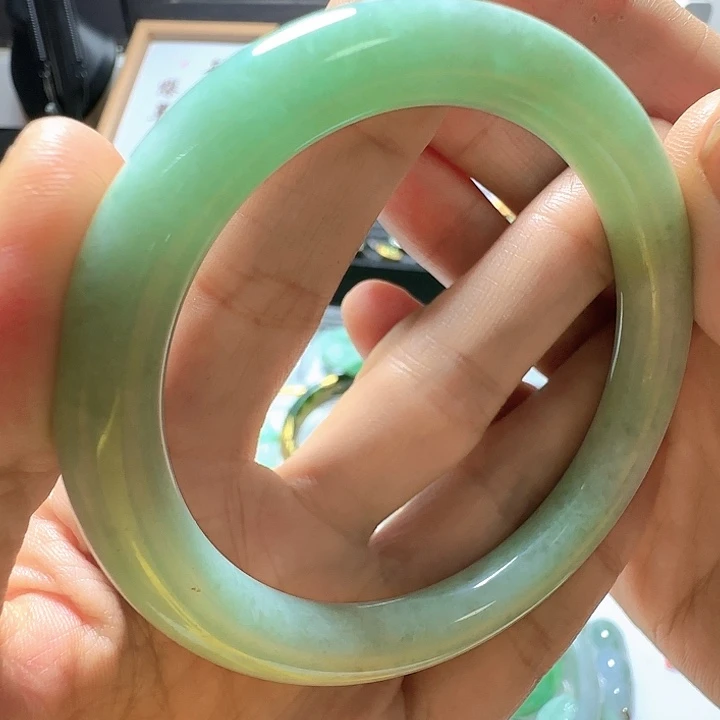 翡翠未镶嵌手镯翡翠2200