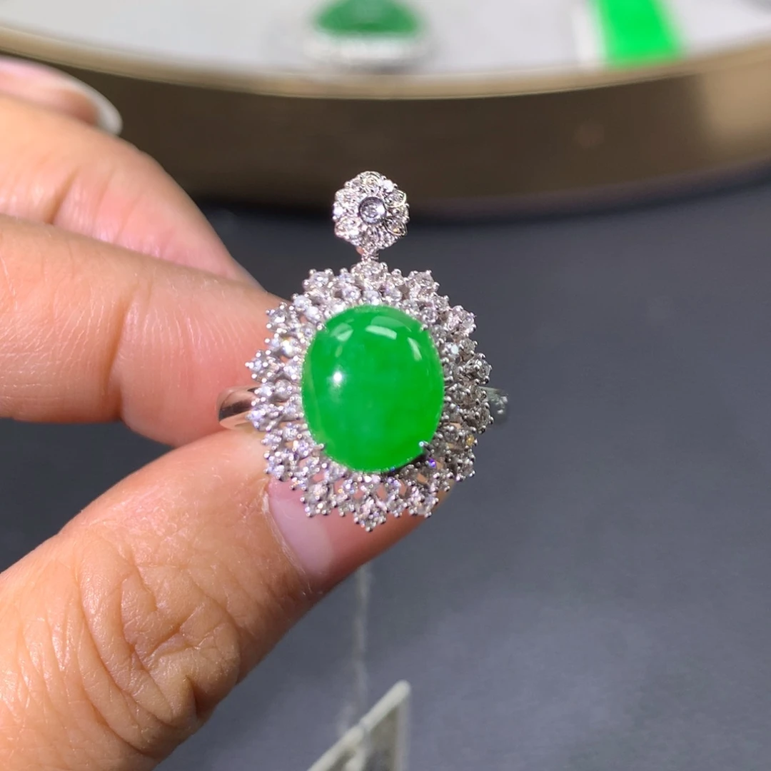 翡翠戒指18K金镶嵌翡翠