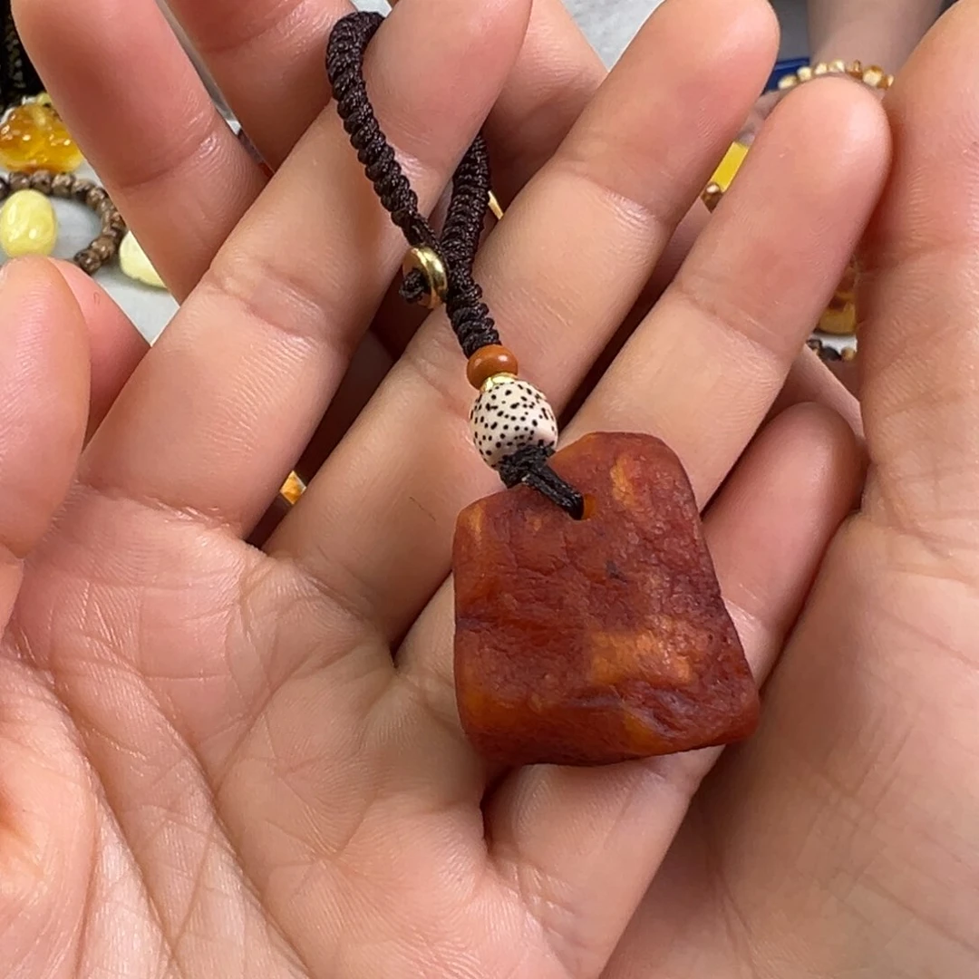 蜜蜡裸石未镶嵌蜜蜡