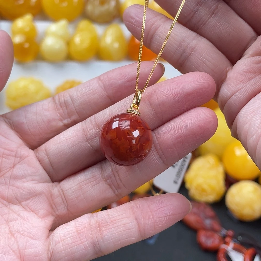 南红玛瑙18K金镶嵌颈饰朱*叶南红