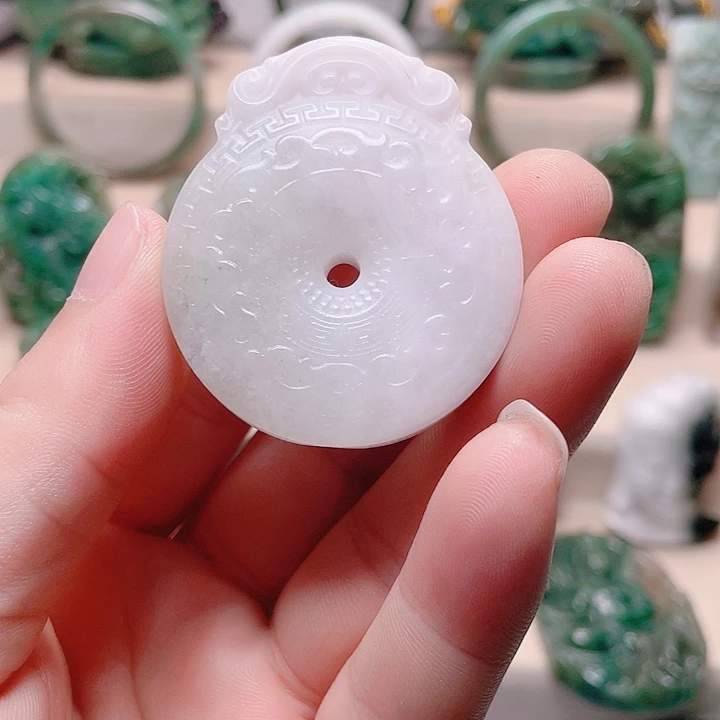 独山玉未镶嵌颈饰