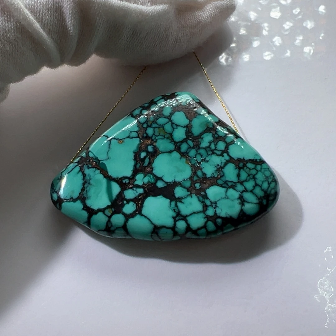 绿松石未镶嵌挂件