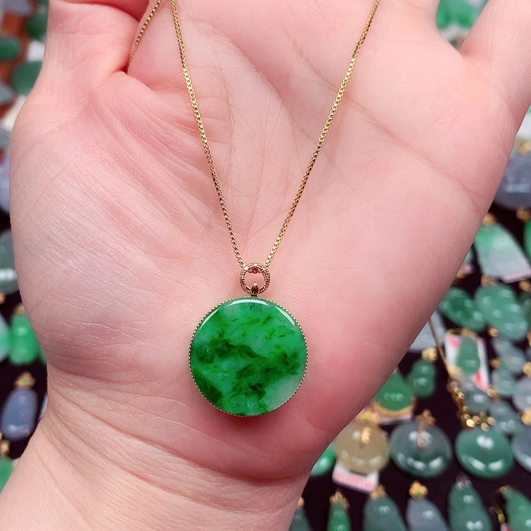 翡翠18K金镶嵌颈饰