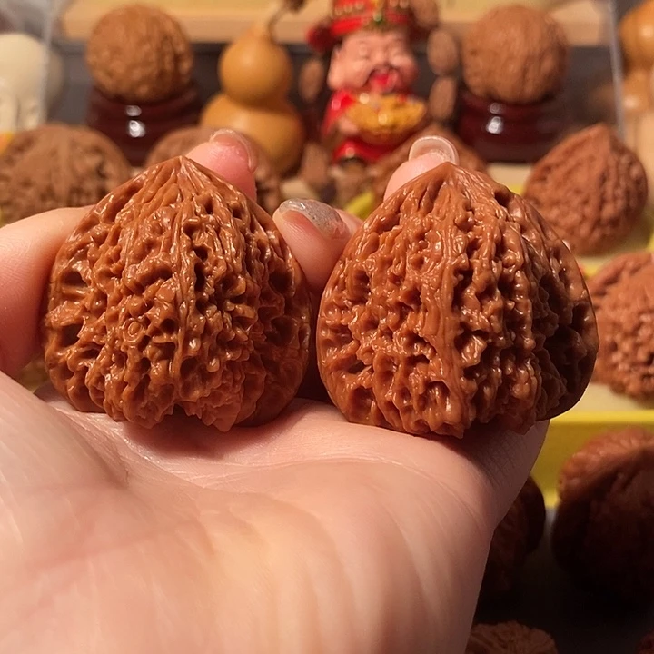 文玩核桃吊坠42深凹底三角南疆