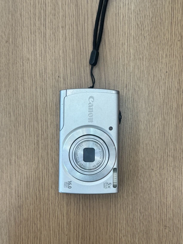 9新 Canon/佳能 佳能a2600二手相机no退换